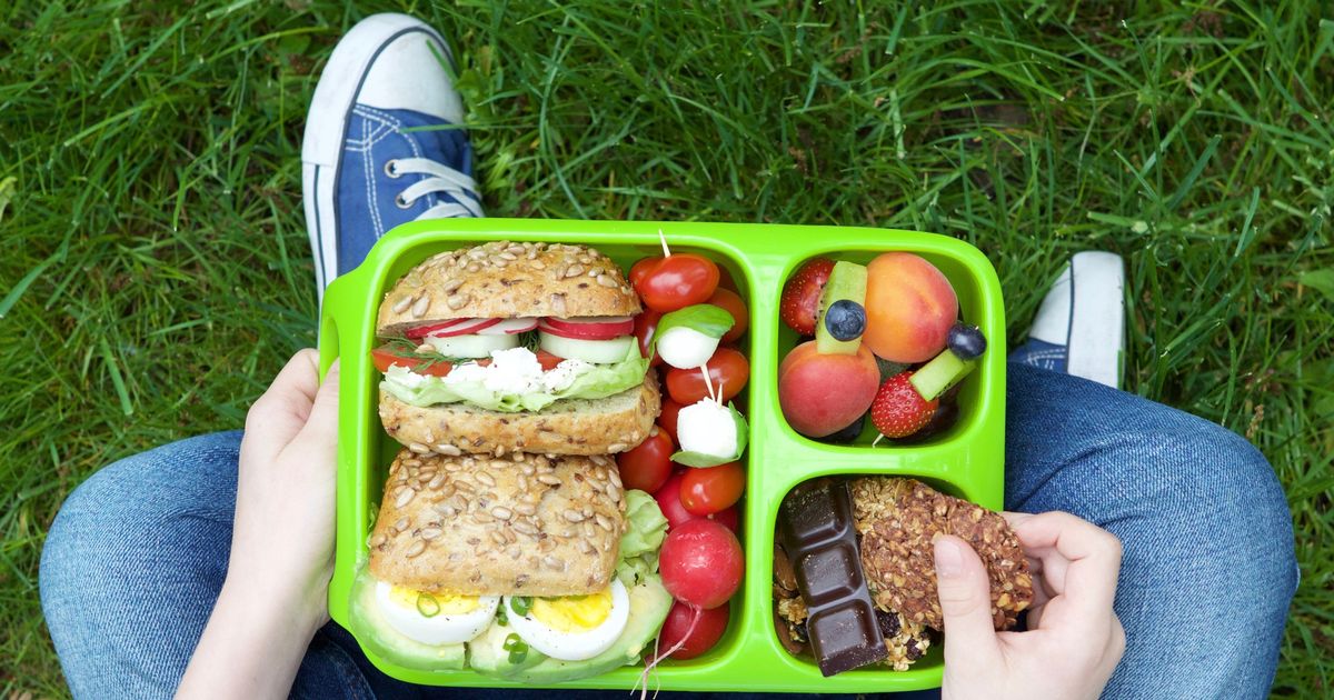Packing Healthy School Lunches